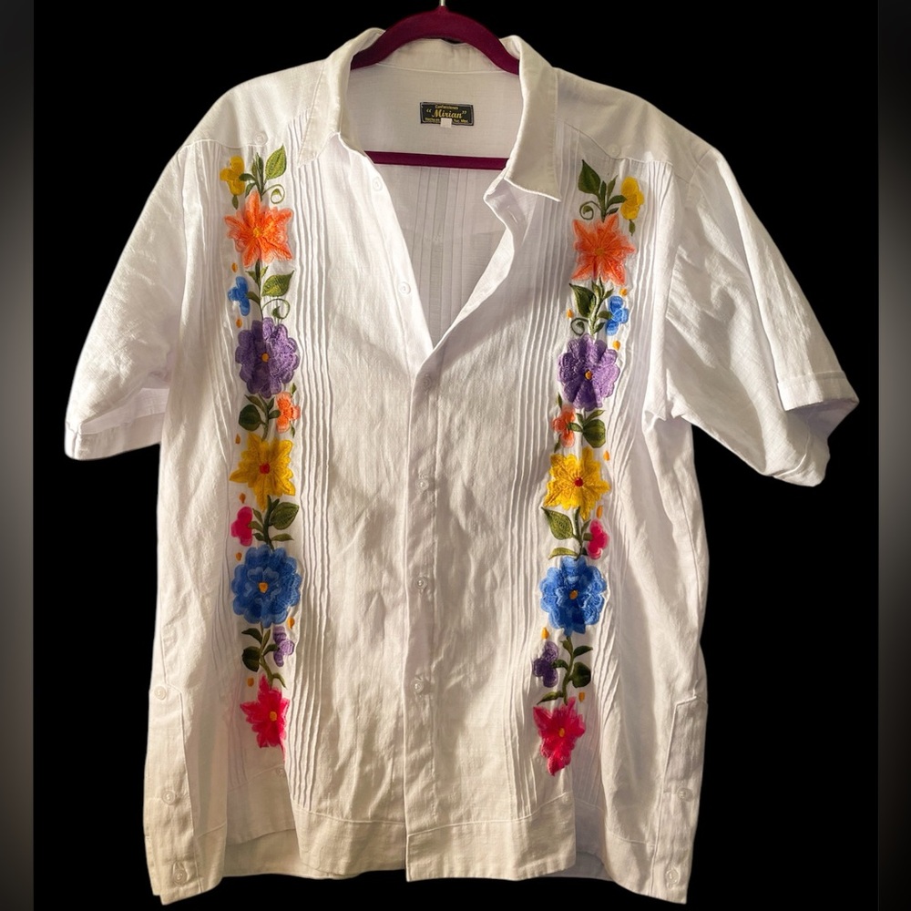 Confectioners “Miriam” Linen Men’s Floral Embroidered button down shirt